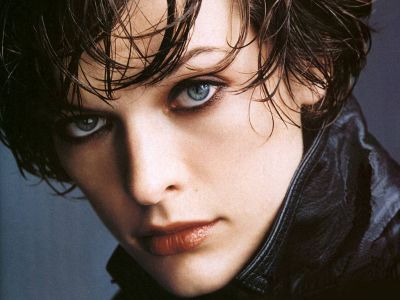 Milla Jovovich :   :     