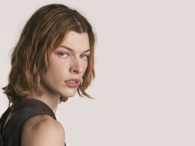 Milla Jovovich :   :      